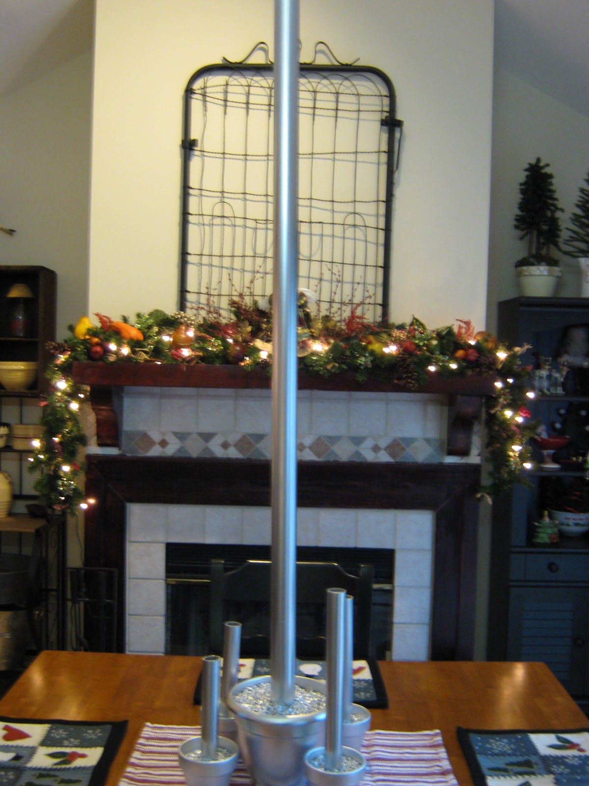 FakeIt Frugal Holidays Festivus Pole