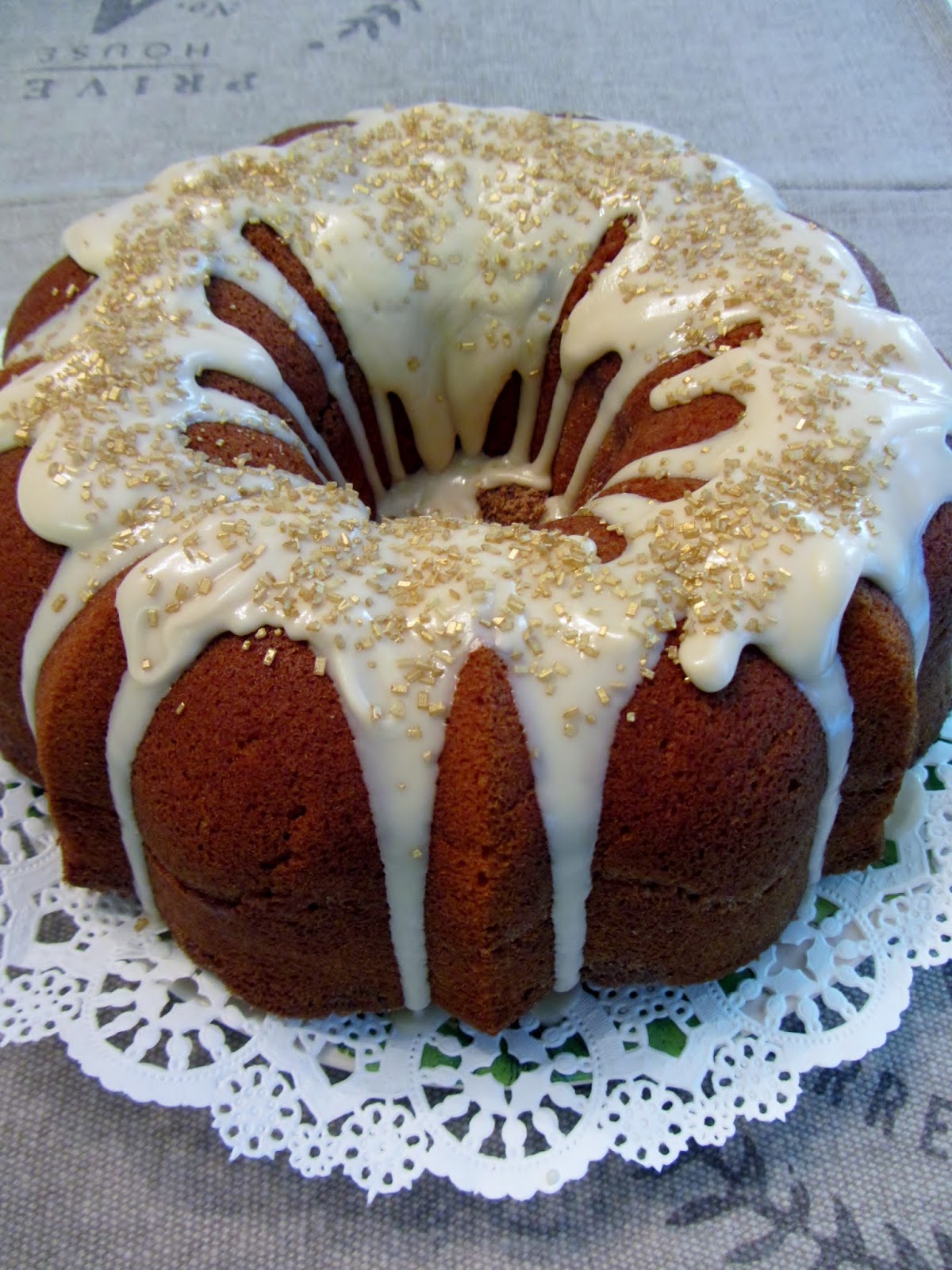 Moments of Delight...Anne Reeves Gold Sugar Makes the Cake