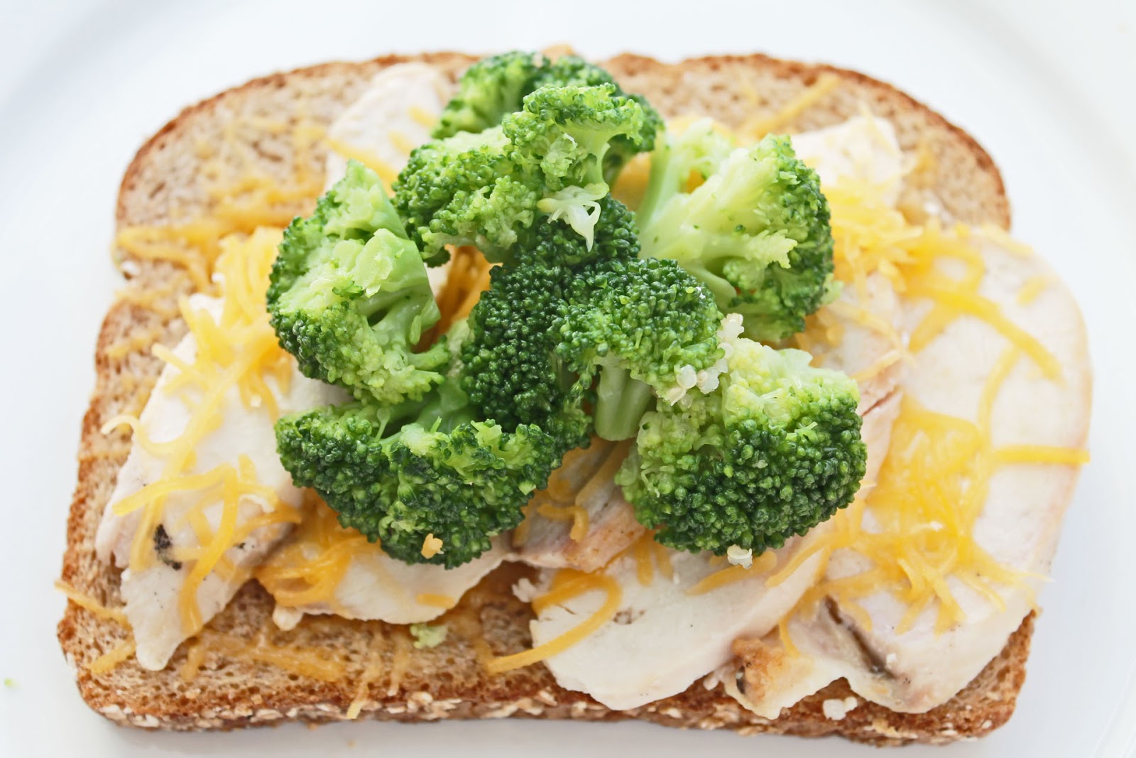 Healthy Lunch Recipe: Broccoli Cheddar Chicken Open Face Melt | Clean