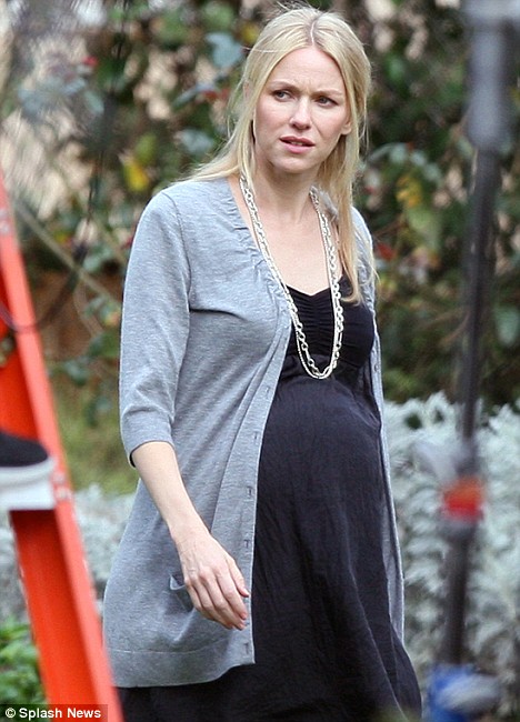 Naomi watts pregnant with third child.