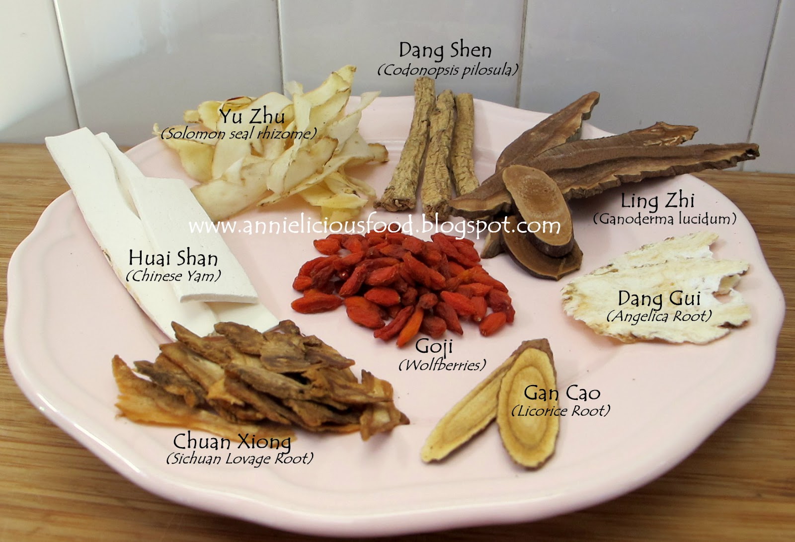 Annielicious Food Ling Zhi Black Chicken Tonic Soup (野山灵芝乌鸡汤)