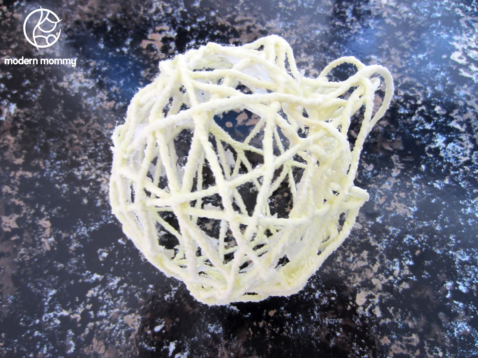 Modern Mommy Make it Monday Yarn Ball Mobile