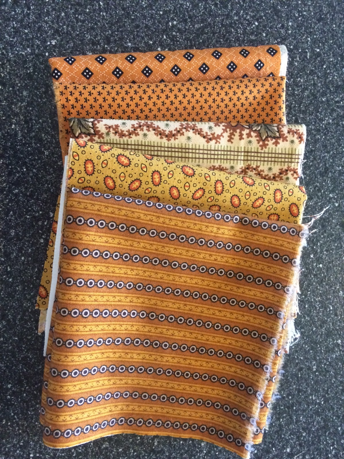 Humble Quilts: Country Roads Linky Party-