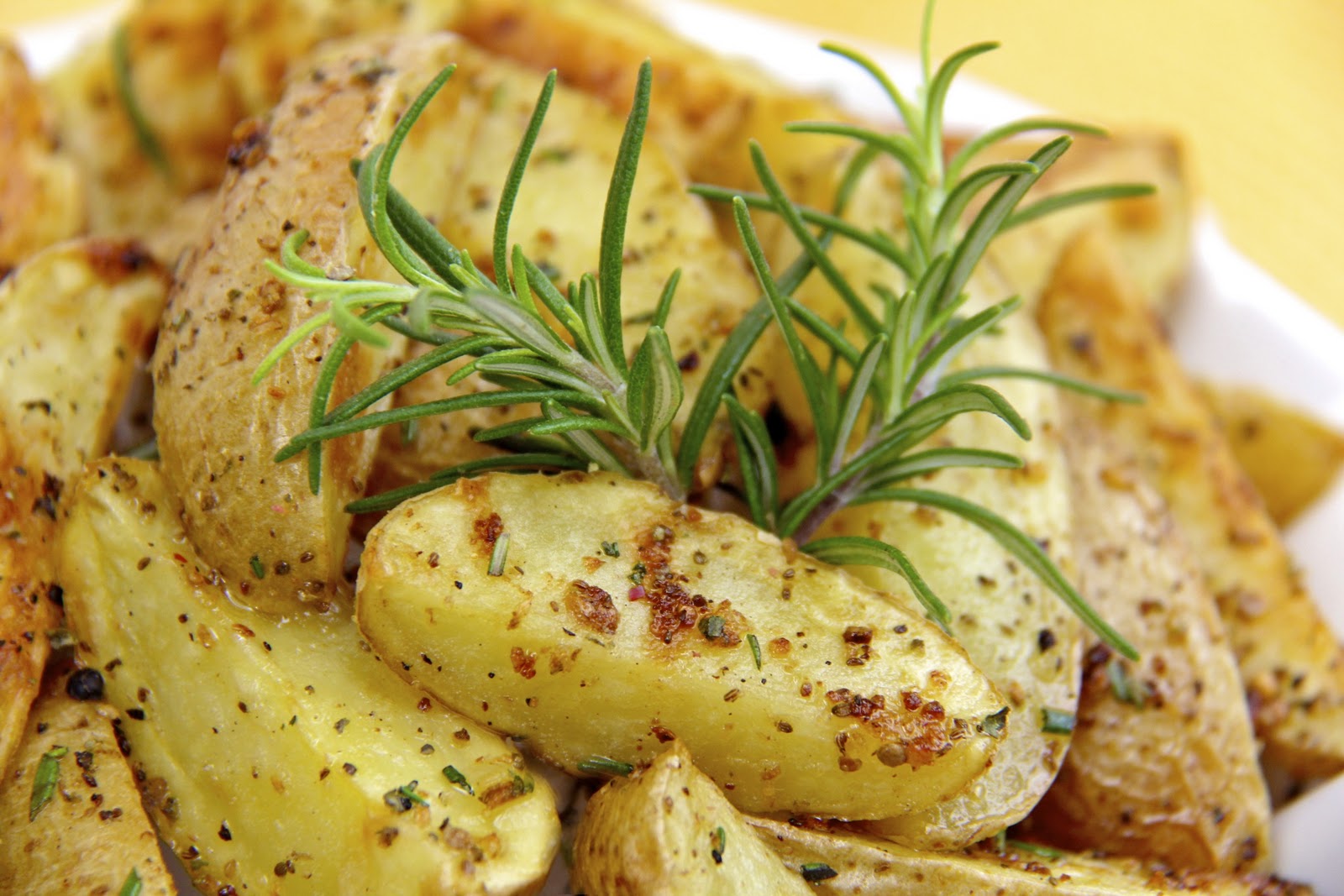 Super Crisp Oven Roasted Baby Potatoes w/ Fresh Rosemary The Café
