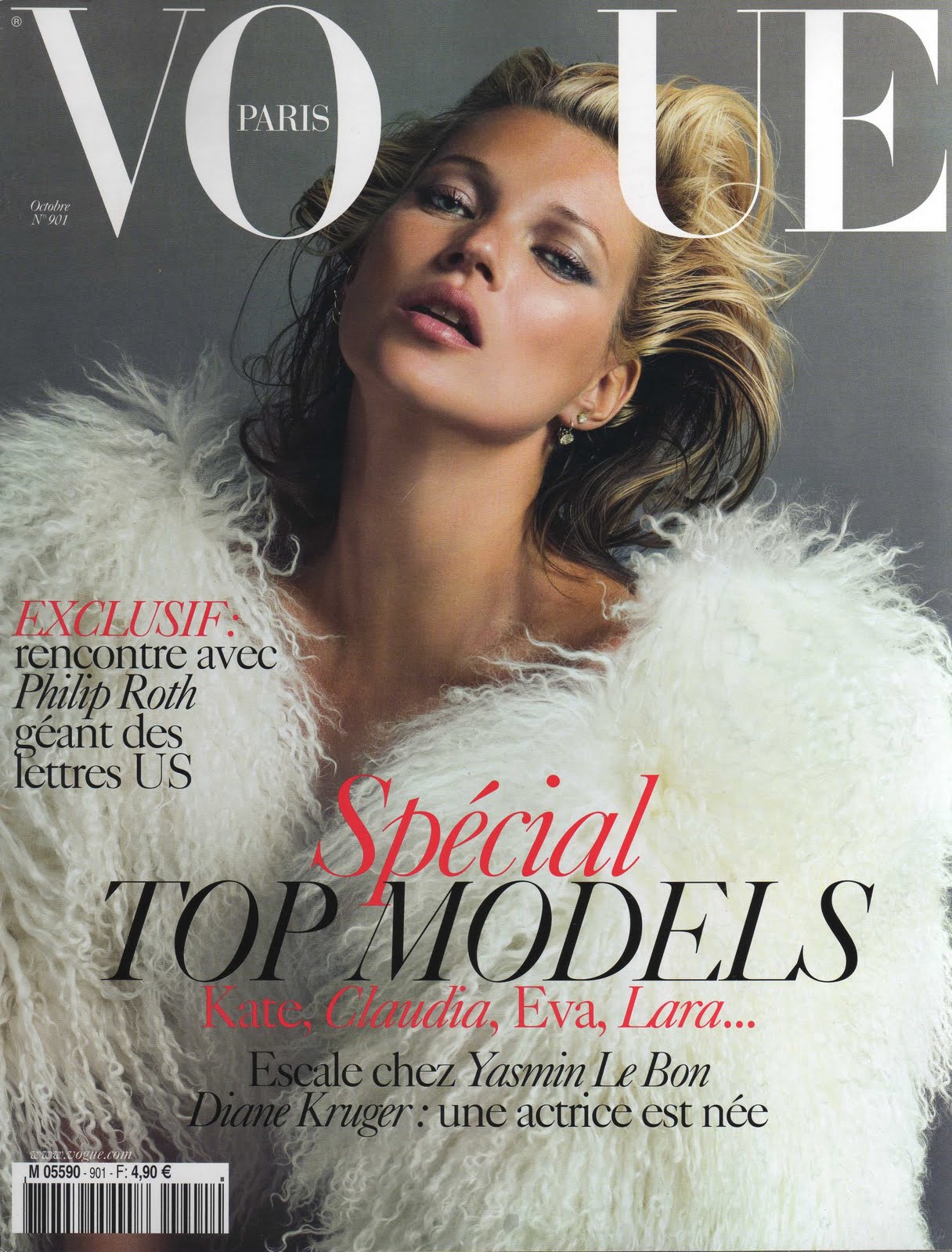 Kate Moss Stuns in McQueen for Vogue UKs December 2013 