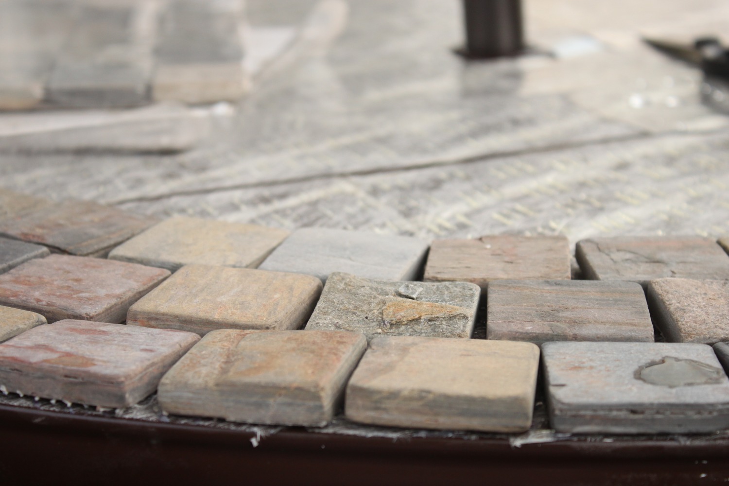 DIY Stone Table Beaute' J'adore