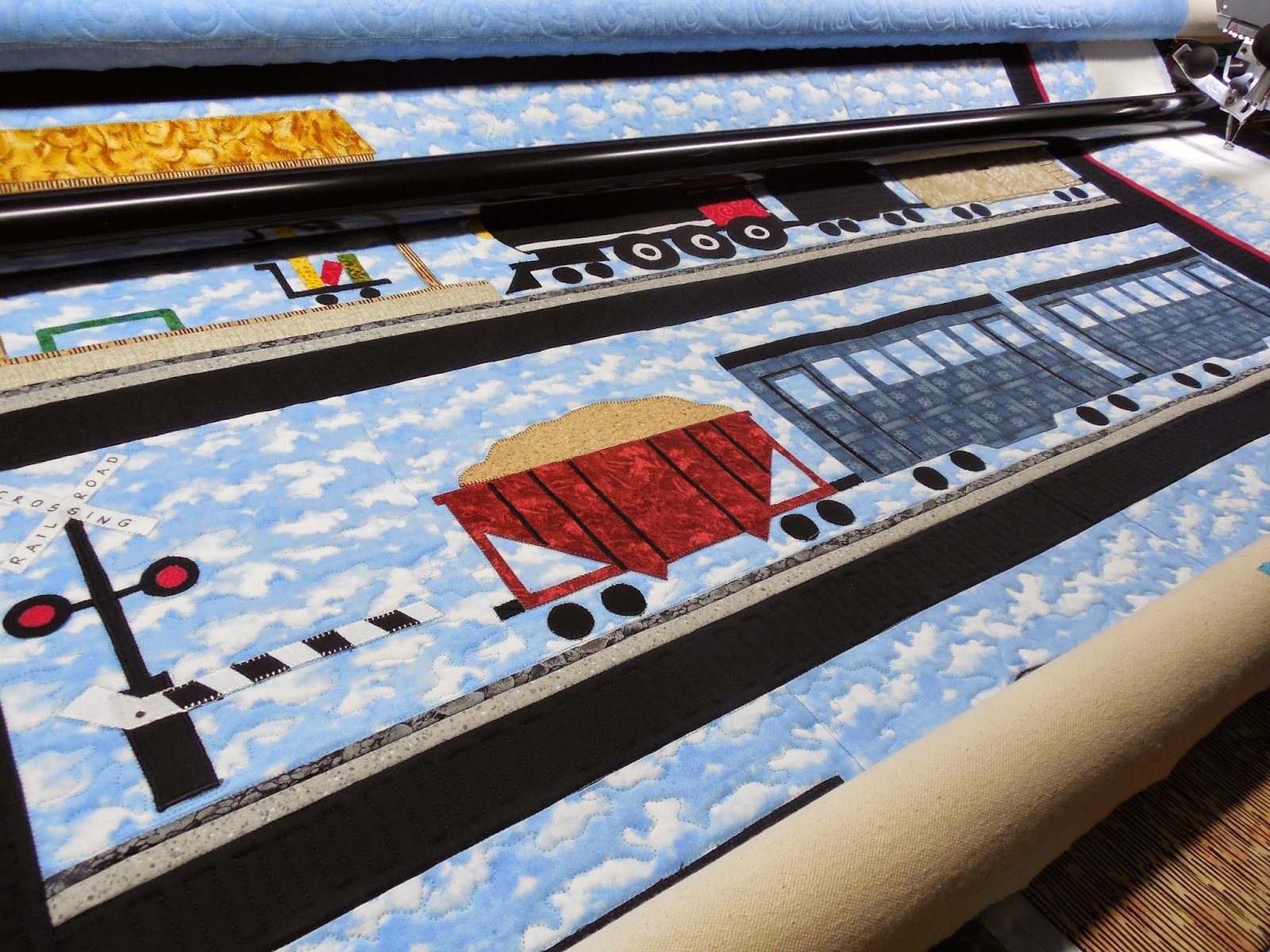 Tanderwen Quilts Alice's train quilt