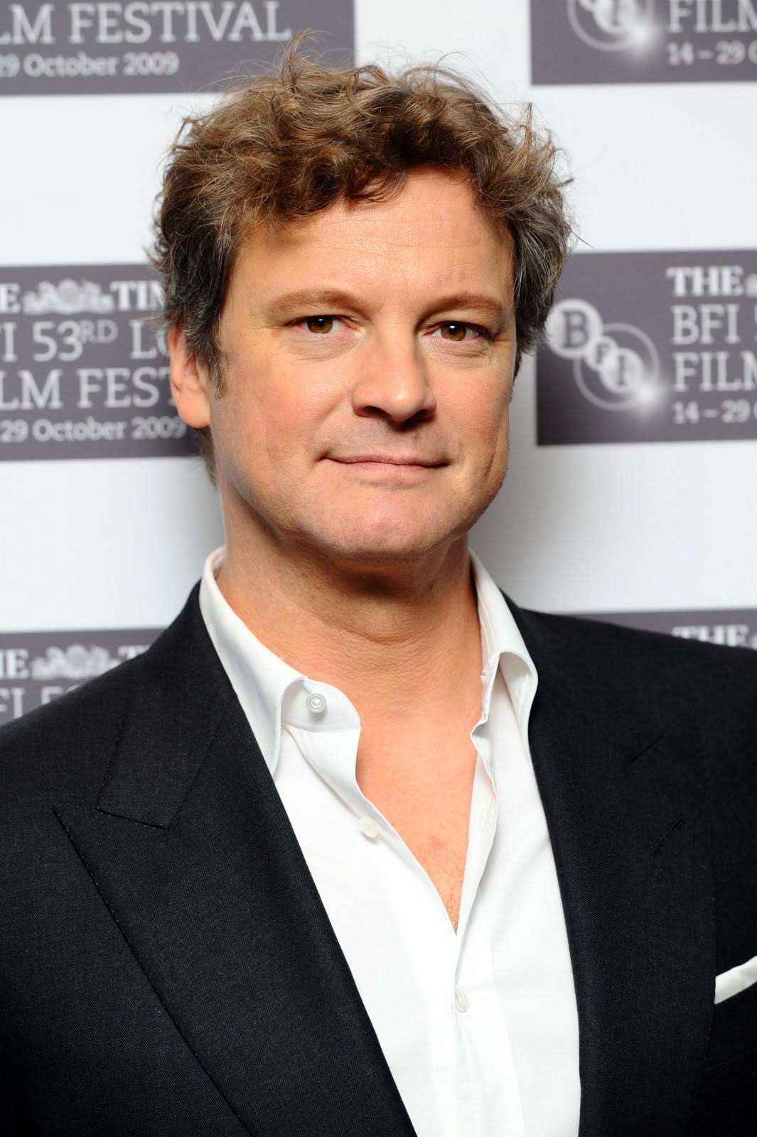 http://3.bp.blogspot.com/-JQCVGaYGoj4/TkJklg6mzdI/AAAAAAAAAXg/KyUdAskU0CE/s1600/Colin-Firth-photo-002.jpg