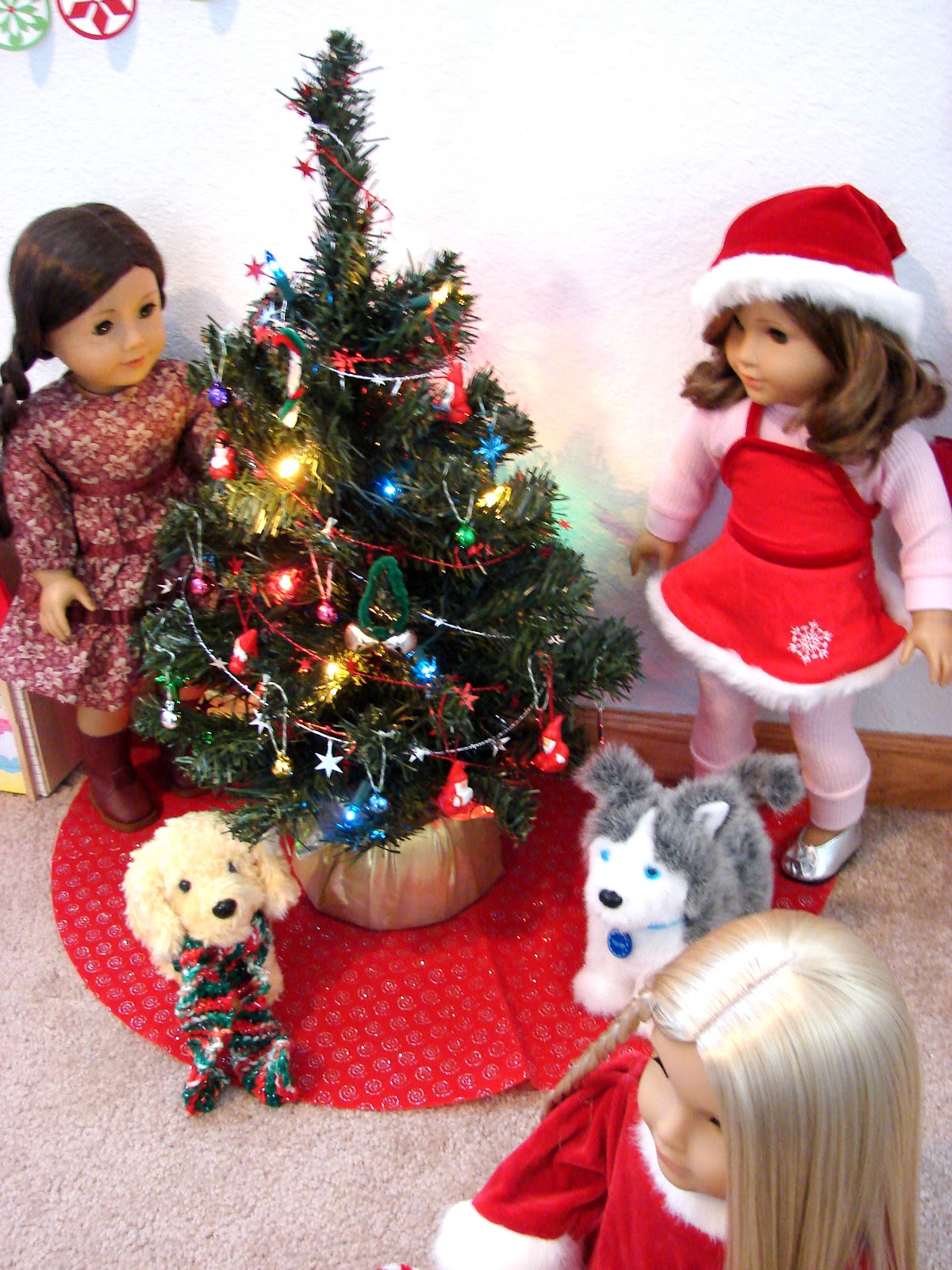 American Girl Doll Play The Dolls are Getting Ready for Christmas!