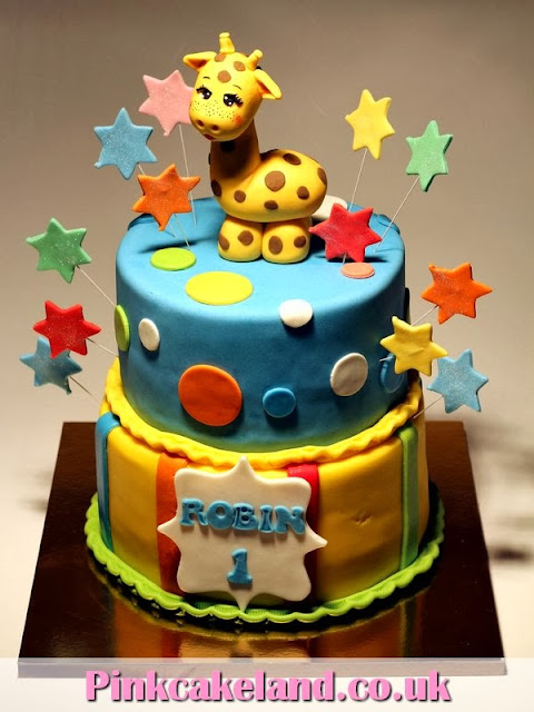 Birthday Cake with Giraffe - London Cakes