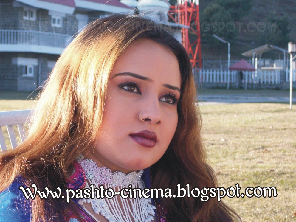 Pashto Drama Dancer, Actress and Model Nadia Gul Photos