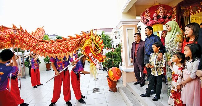Brunei Royals Visit Chinese New Year Open Houses
