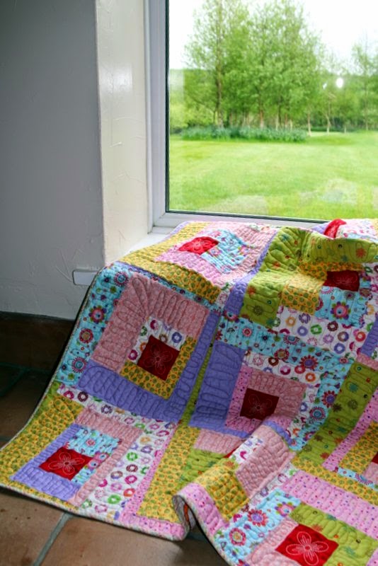 Crafting a Life 8 easy steps to a wonkyish log cabin quilt