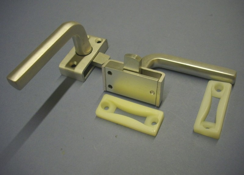 Metal Window Parts Steel Door Handles, Folding Openers, DeVac clips