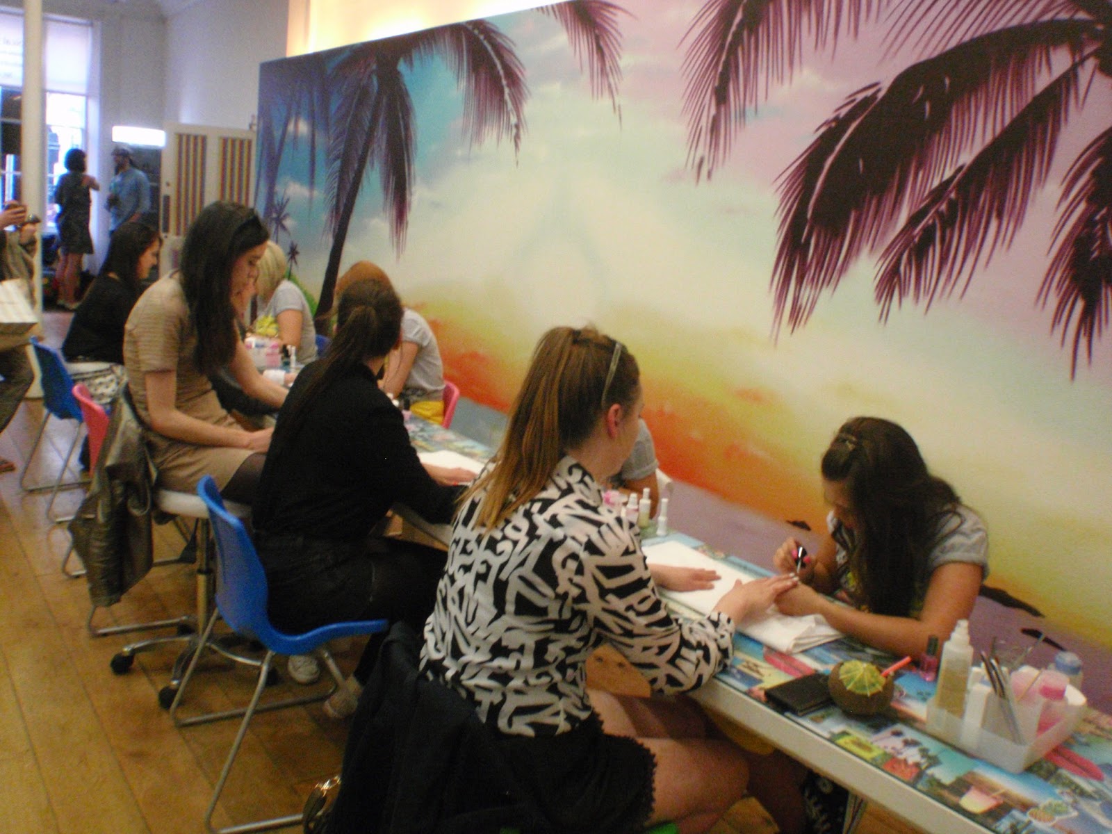 The Wonders of Tropical Popical Nail Bar Dublin A Little bit of love