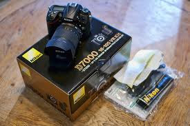 Nikon D7000,_Harga :Rp.6.000.000,-