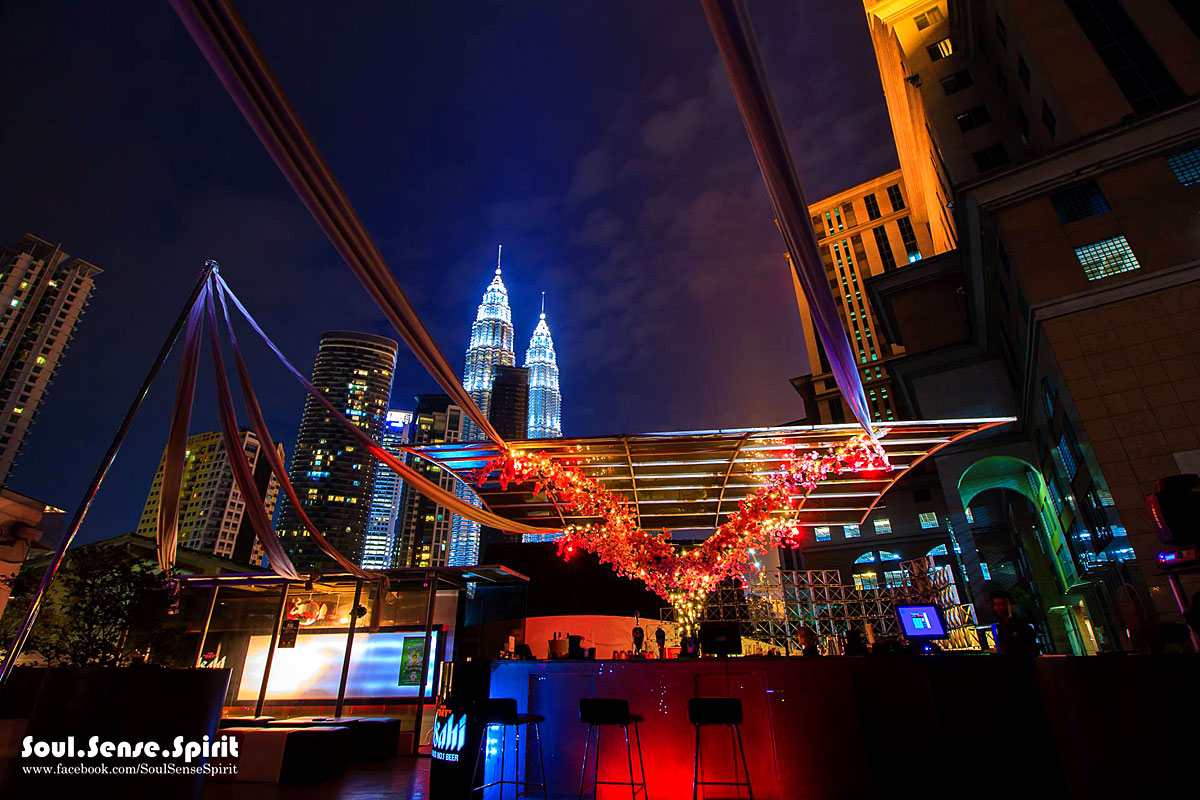 Frisky Rooftop Bar Kl