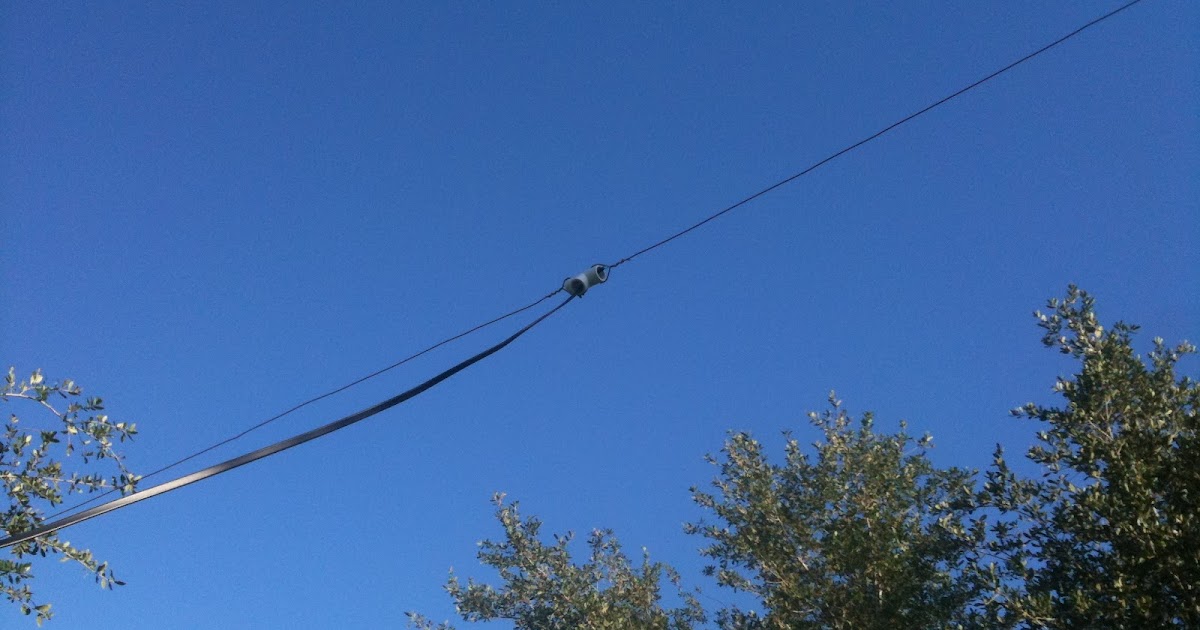 Adventures in Ham Radio First Antenna, 1/2 wavelength 10m dipole