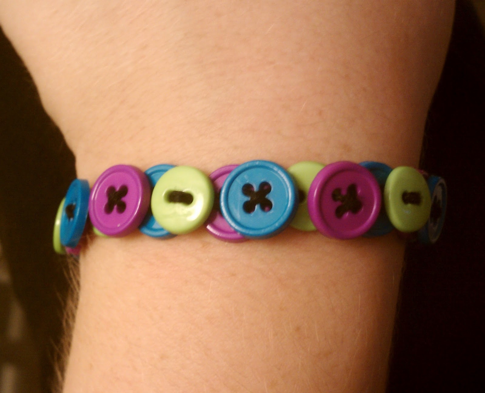 Dabble... DIY Button Bracelets