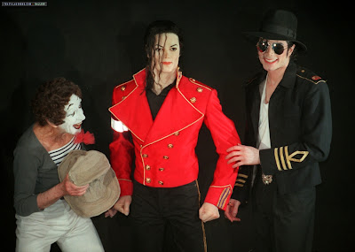 Michael Jackson em Visita ao Museu Grevin na França Michael+jackson+grevin+%252810%2529