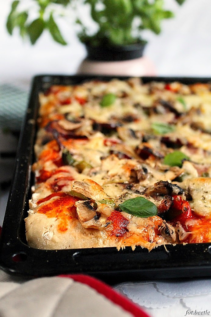 Apetyt I Smak Domowa Pizza Na Grubym Ciescie