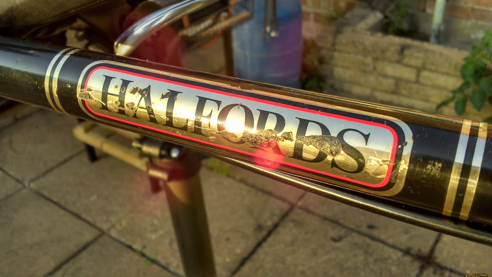 halfords descendants bike