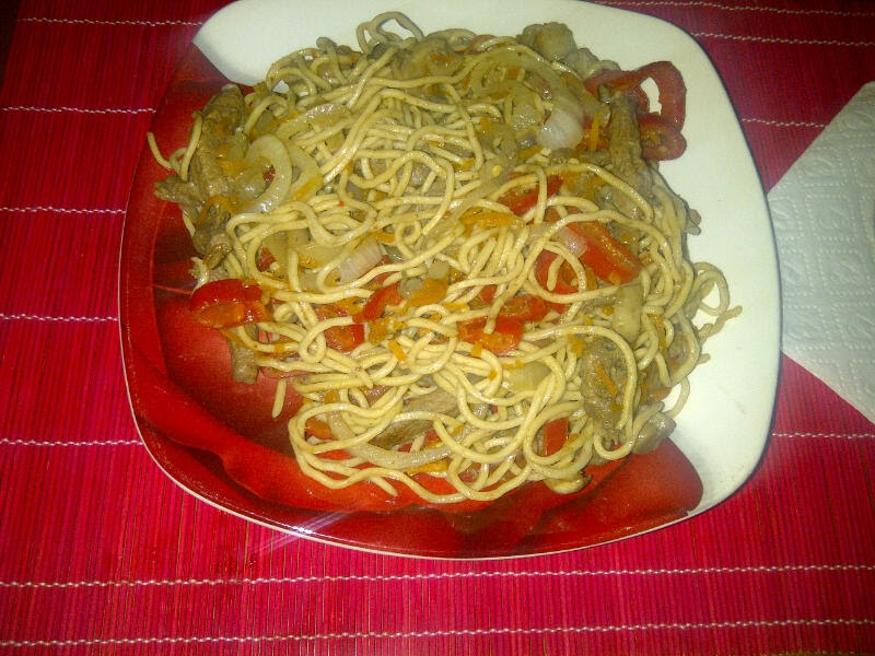 Barni�nin Mutfağı etlisebzeli noodle