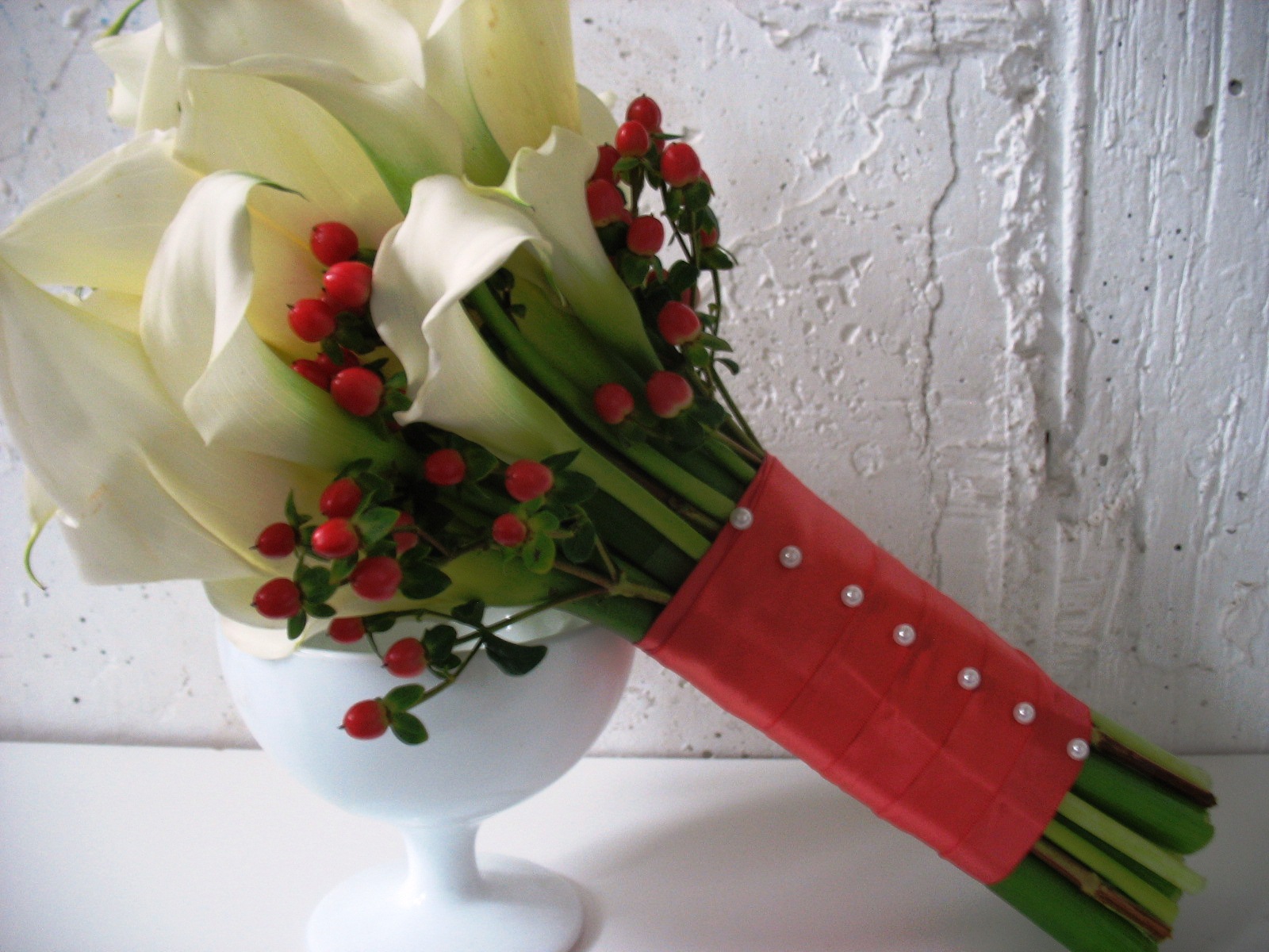 Mrs. Petals Calla Lily Elegance