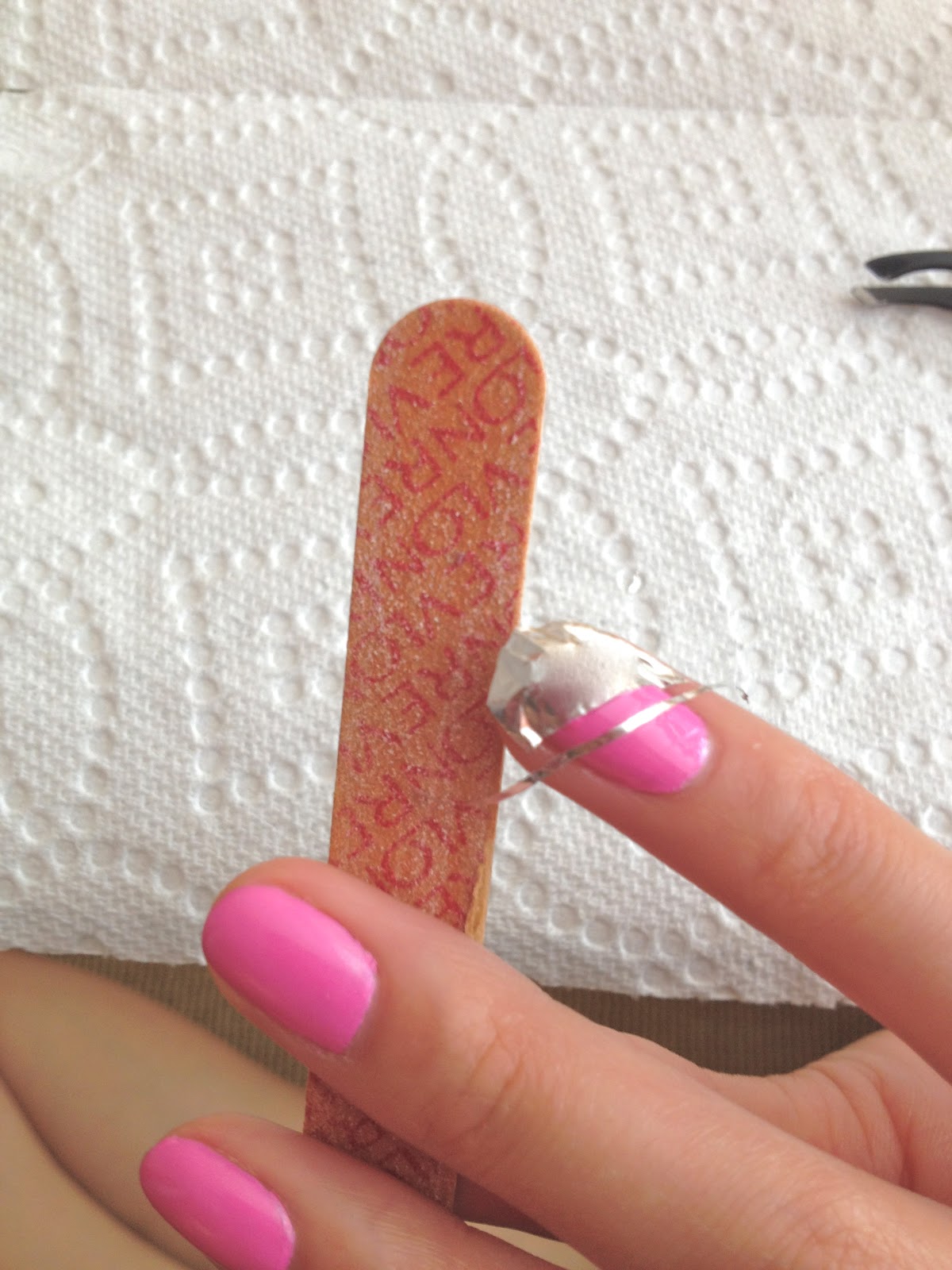 It's a mich mash world ♥... DIY TIN FOIL NAILS