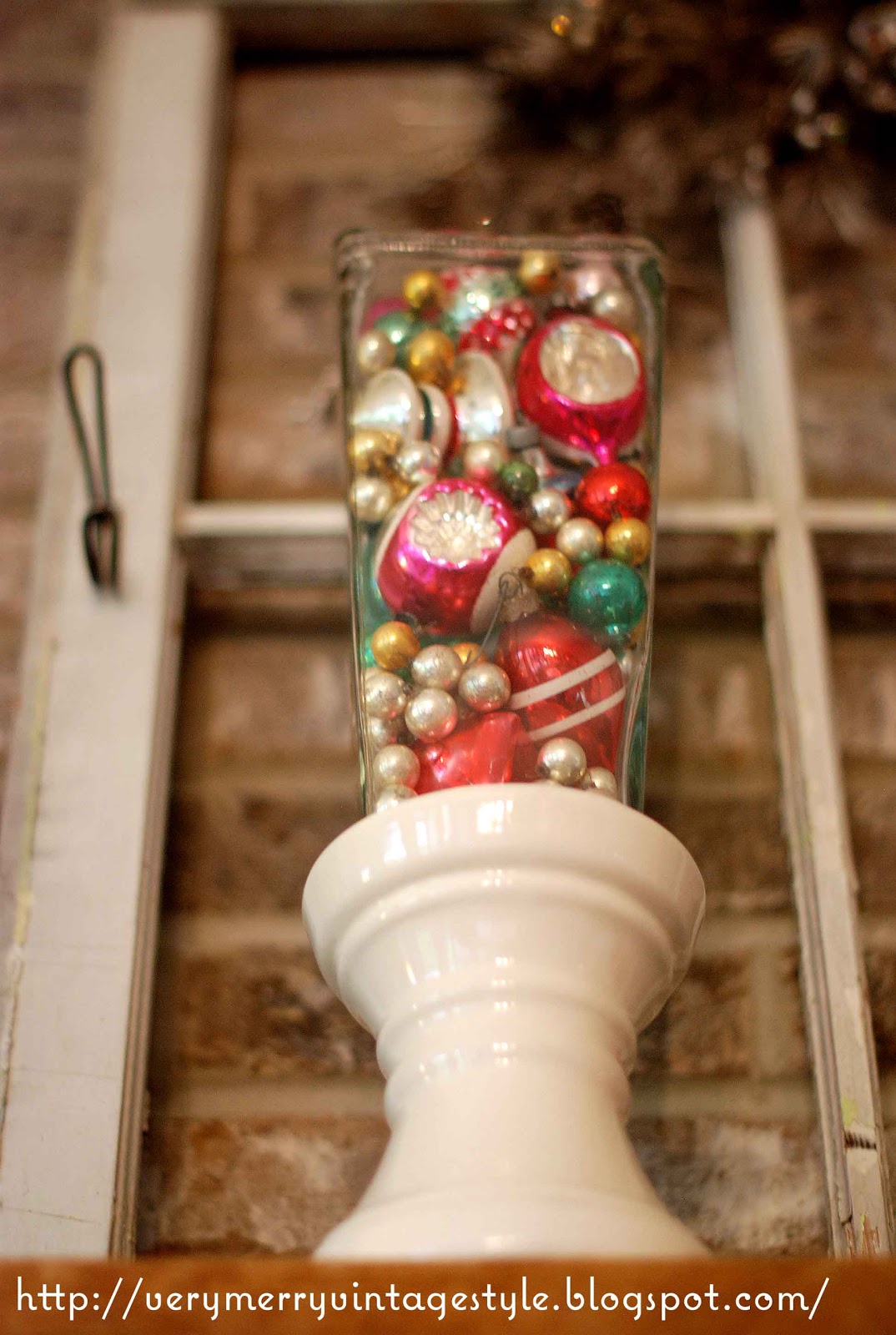 Very Merry Vintage Syle Vintage Christmas Mantel Decorations