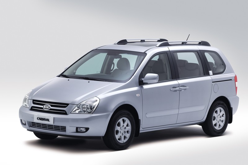 Kia Carnival 2011 Cars Review and Specification News