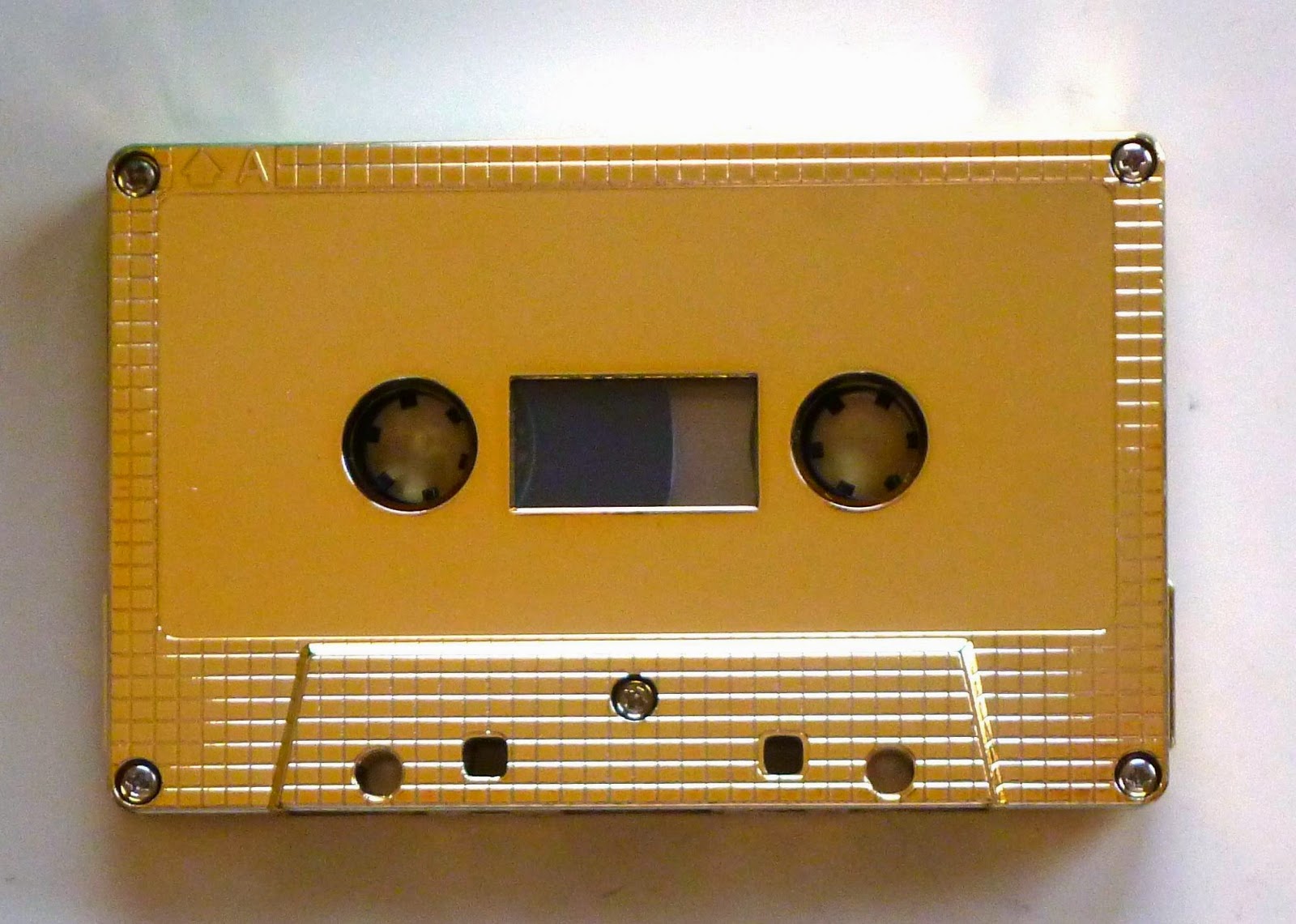Musikkassetten GOLDEN CASSETTE