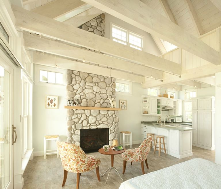 Oceanside Tiny Home in Maine (411 Sq Ft) [ TINY HOUSE TOWN ]