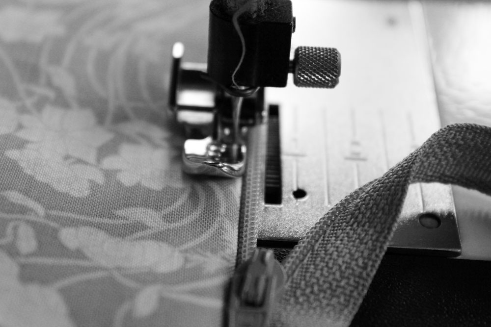 The Makers' Journal HOW TO insert a lapped zipper