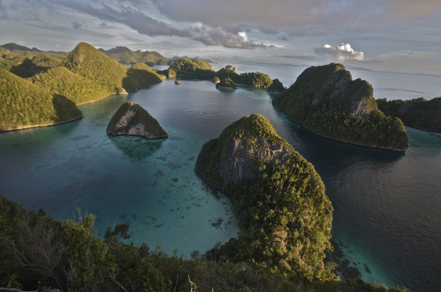 8 Tempat Wisata Indah di Indonesia yang Paling Banyak