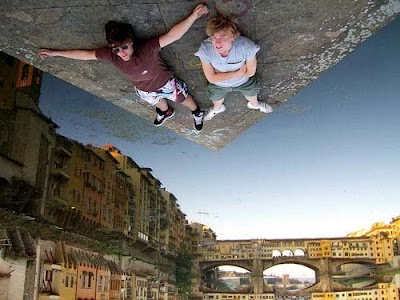 Great Examples Of Forced Perspective ~ PModels.blog Great Examples Of Forced Perspective