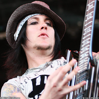 Biography Synyster Gates - Guitarist Avenged Sevenfold