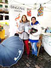 Día del libro en la caseta de la librería Diagonal