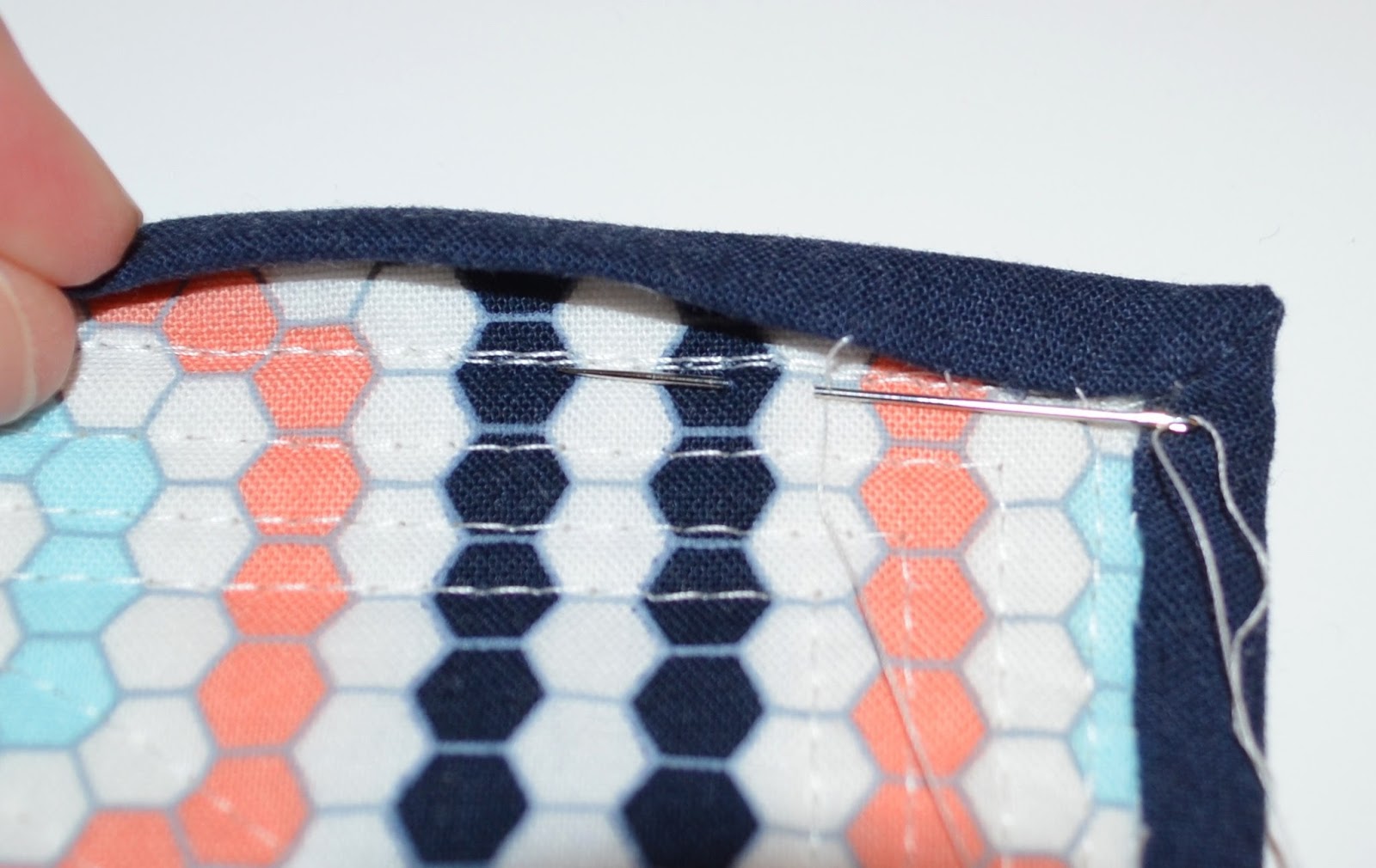 she can quilt Single Fold Binding Tutorial