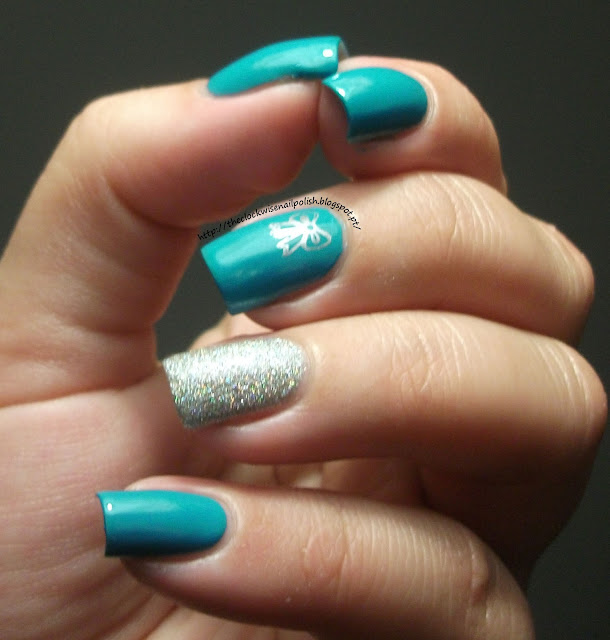The Clockwise Nail Polish: Kinetics KP112 Top Of The Wave & Finaflor Lua