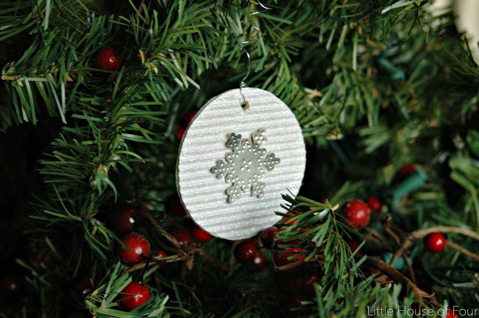 DIY Snowflake Ornament {Handmade Ornament Blog Hop} Little House of