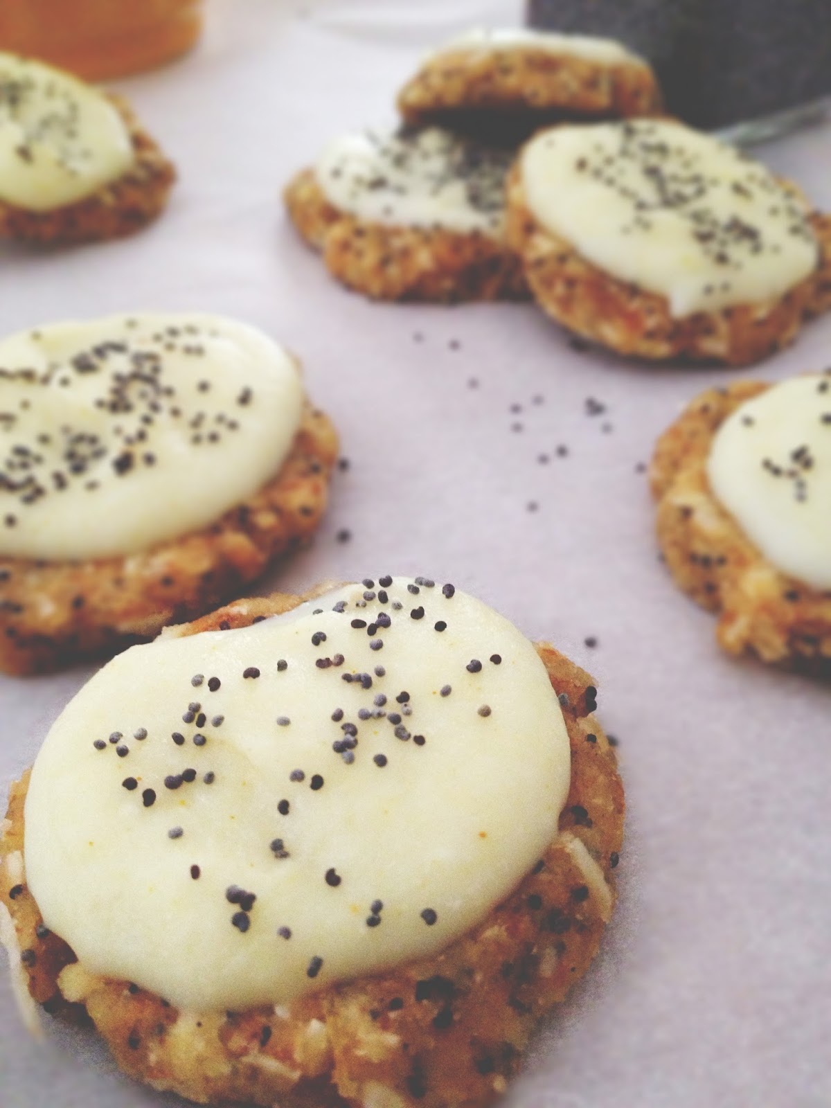 real raw kitchen RECIPE raw lemon poppy seed cookies
