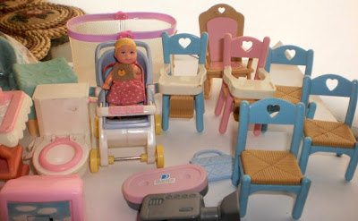 Фото детской мебели для куклы Барби