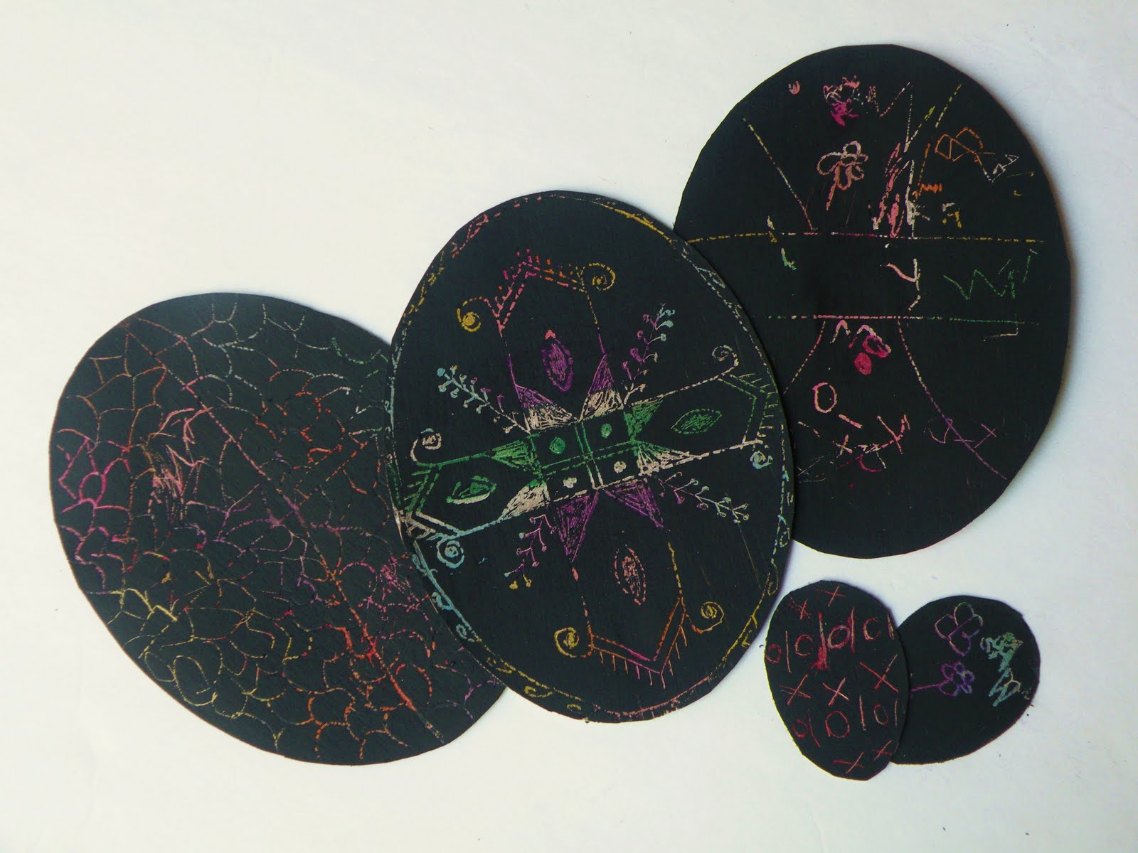 Toddler Approved! Easter Egg Scratch Art