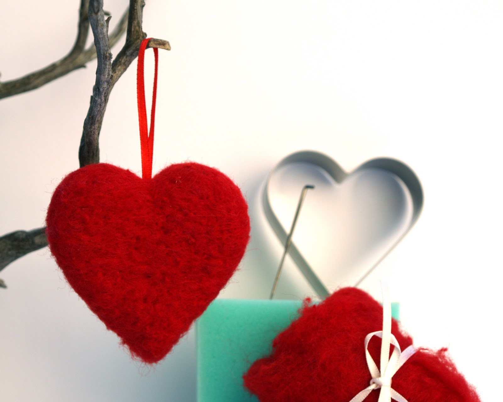 Tutorial Needle Felted Hearts for Valentine's Day The Magic Onions