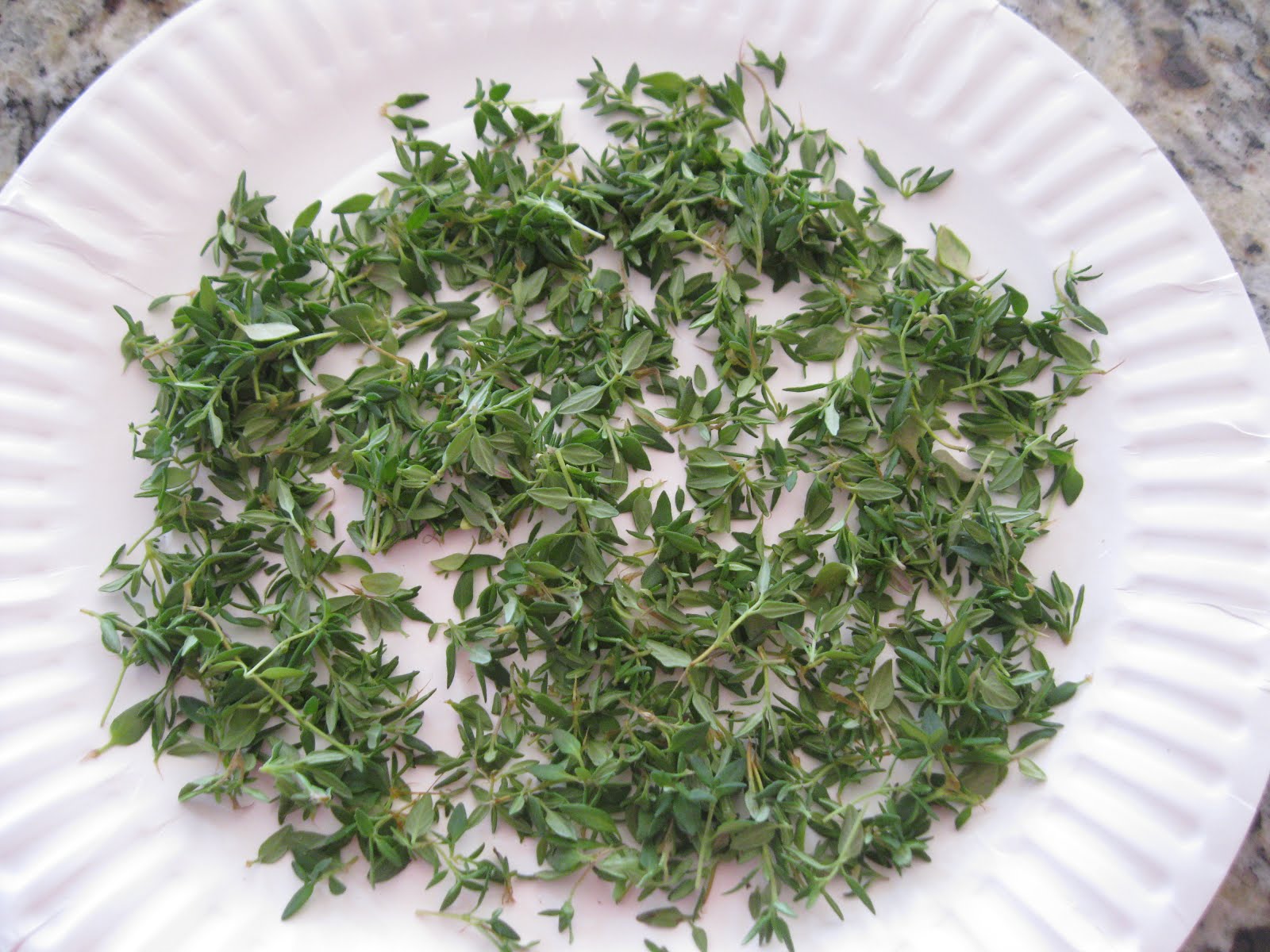 Pandora's Box How to dry fresh thyme...