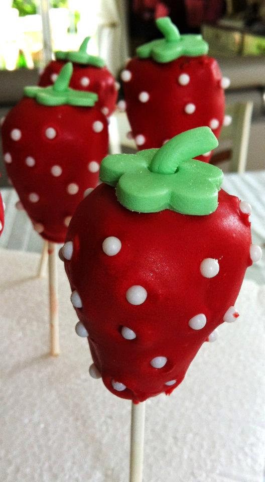CAKE+POP+FRAISE+2.jpg