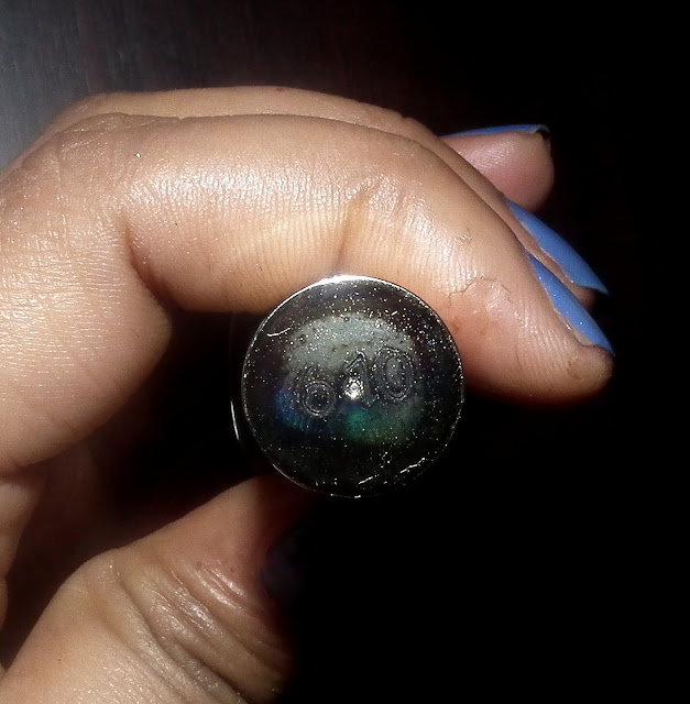 L'Oreal Color Riche Nail Paint in 610 Rebel Blue L'Oreal Color Riche Nail Paint in 610 Rebel Blue