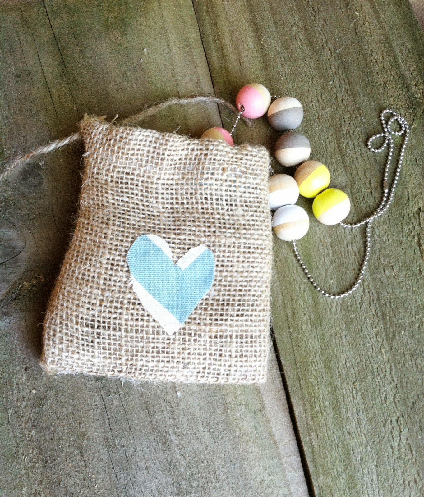 Burlap and Bananas NoSew Burlap Gift Bag DIY Tutorial!