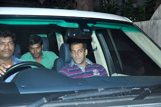 Salman's family snapped to watching 'Avengers' cinema